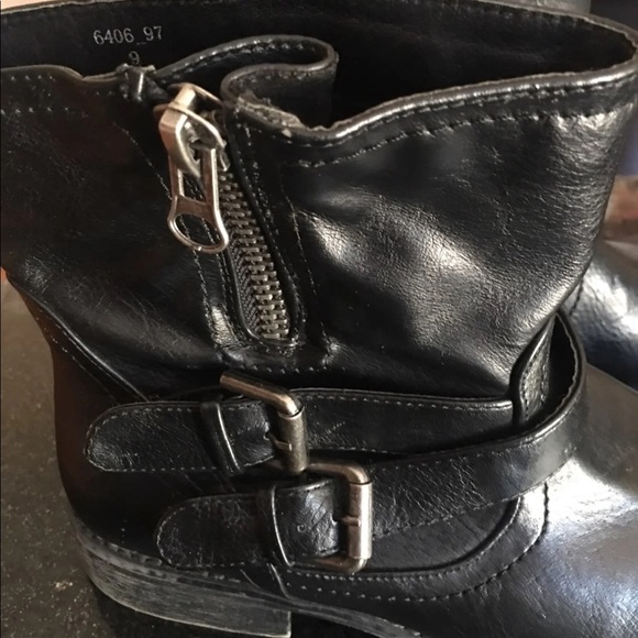 Cathy Jean low boots - Picture 5 of 5